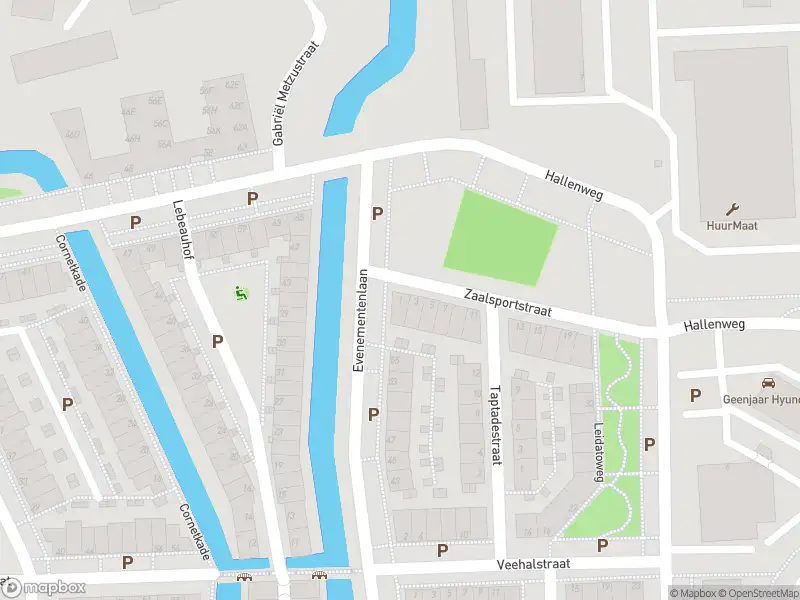 Ambulance met gepaste spoed naar de Zaalsportstraat in Leiden