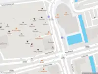 Ambulance met grote spoed naar de Kleine Beer in Rotterdam