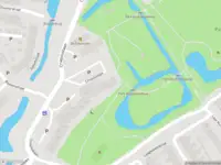 Ambulance met grote spoed naar de Cruquiuslaan in Leiden