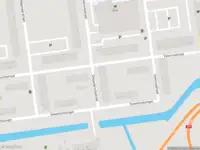 Ambulance met gepaste spoed naar de Diepenbrockstraat in Schiedam