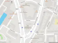 Ambulance met grote spoed naar de Mosstraat in Amsterdam