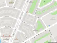 Ambulance met grote spoed naar de Dovenetelstraat in Amsterdam