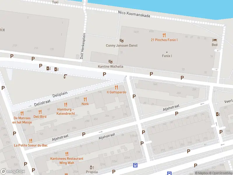 Ambulance met grote spoed naar de Delistraat in Rotterdam