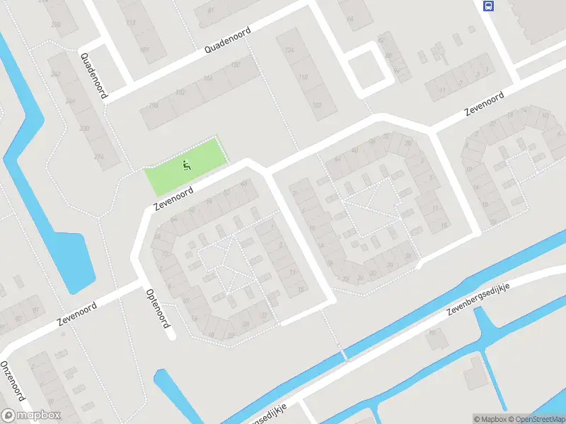 Ambulance met grote spoed naar de Haagoord in Rotterdam