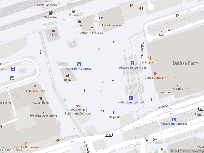 Ambulance met grote spoed naar de Stationsplein in Rotterdam