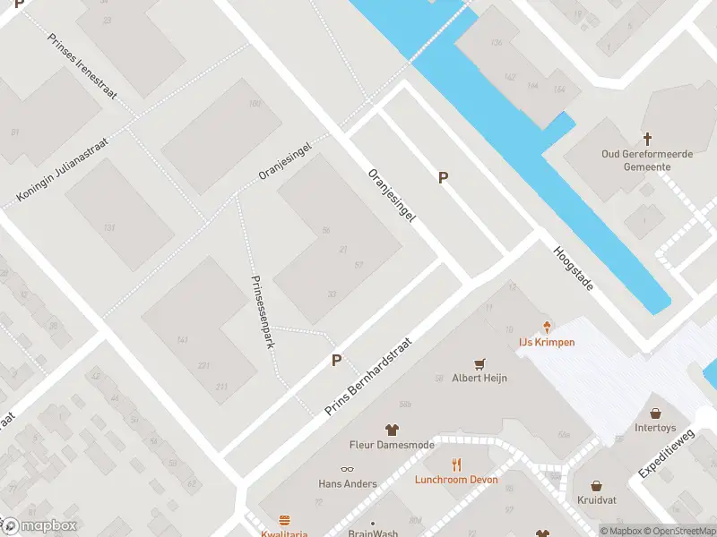 Ambulance met grote spoed naar de Oranjesingel in Krimpen aan den IJssel