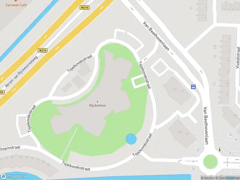 Ambulance met gepaste spoed naar de Tsjaikovskistraat in Capelle aan den IJssel