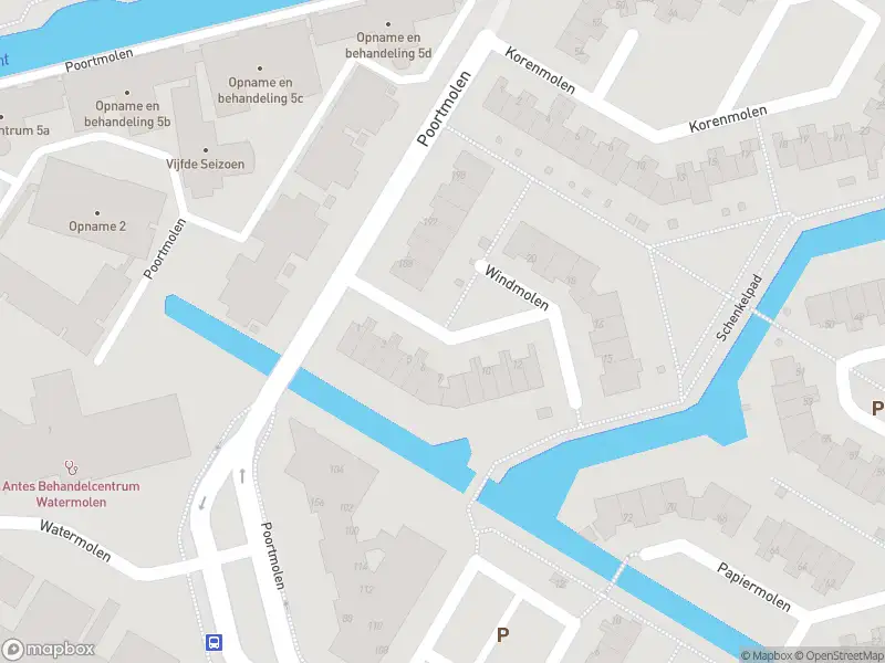 Ambulance met grote spoed naar de Windmolen in Capelle aan den IJssel