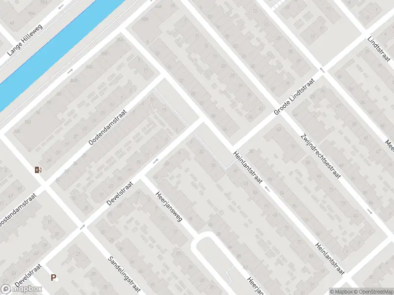 Ambulance met gepaste spoed naar de Heinlantstraat in Rotterdam