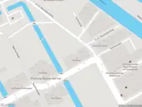Ambulance met grote spoed naar de H.J.E. Wenckebachweg in Amsterdam