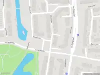 Ambulance met gepaste spoed naar de Wezelveen in Spijkenisse