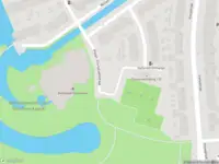 Politie met grote spoed naar de Pieter-Christiaanstraat in Breda vanwege personen te water