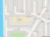 Ambulance met grote spoed naar de Piet Gijzenbrugstraat in Amsterdam