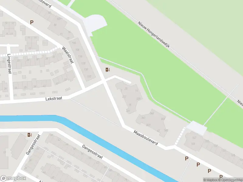 Ambulance met gepaste spoed naar de Maasboulevard in Spijkenisse
