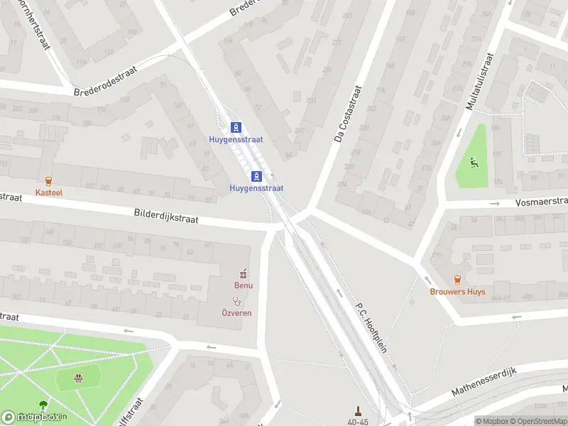 Ambulance met gepaste spoed naar de P.C.Hooftplein in Rotterdam
