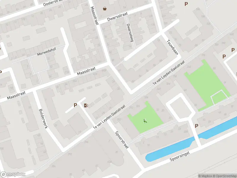 Ambulance met grote spoed naar de Touwbaan in Vlaardingen