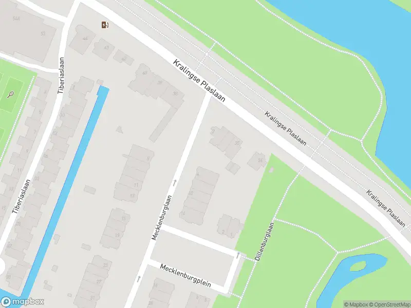 Ambulance met gepaste spoed naar de Mecklenburglaan in Rotterdam