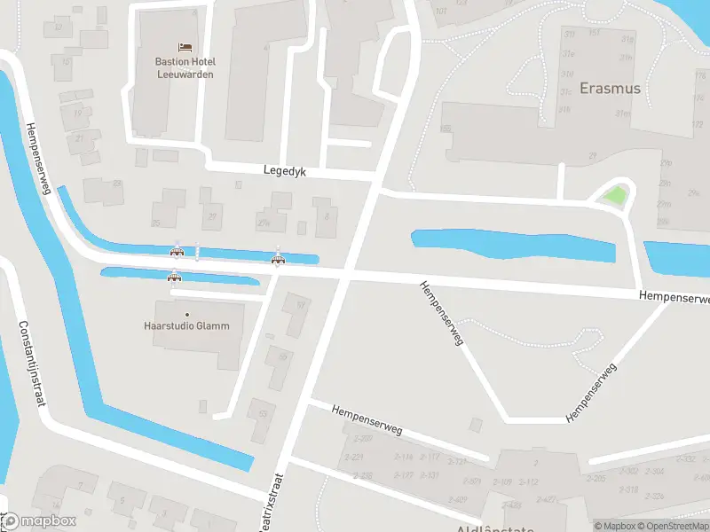 Brandweer met gepaste spoed naar de Hempenserweg in Leeuwarden