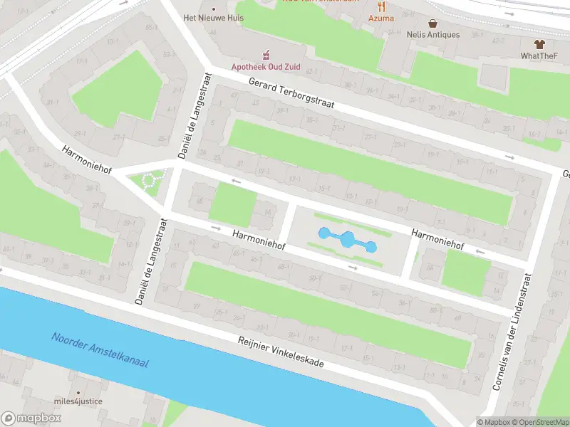 Traumahelikopter naar de Harmoniehof in Amsterdam