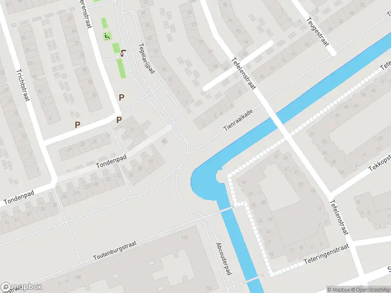 Ambulance met grote spoed naar de Tielstraat in Amsterdam