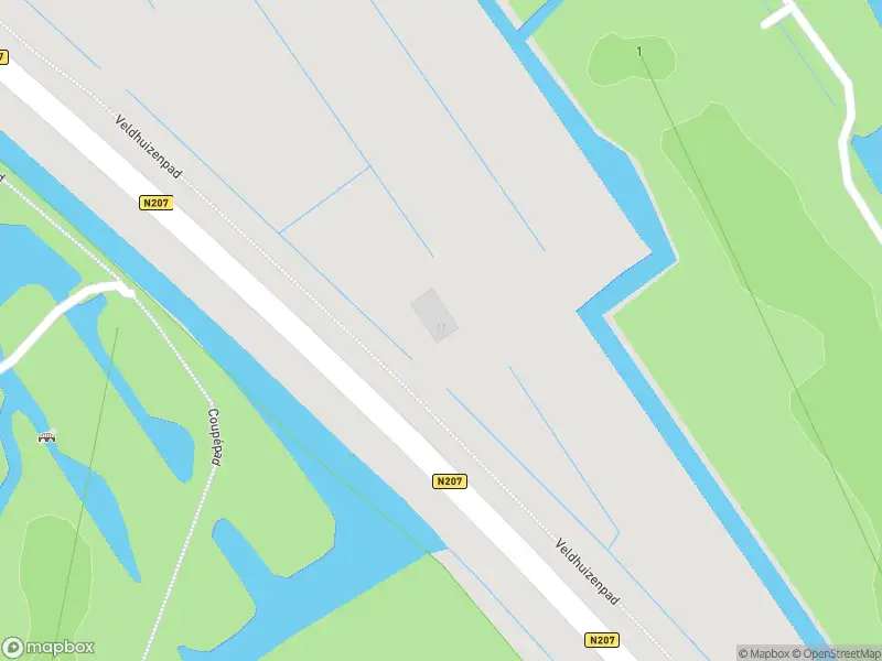 Ambulance met gepaste spoed naar de Veldhuizenpad in Alphen aan den Rijn
