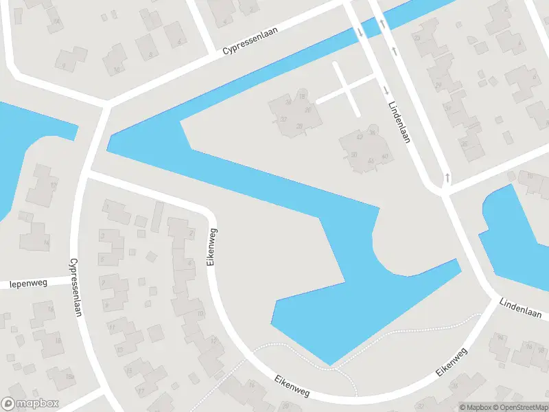 Brandweer met gepaste spoed naar de Lindenlaan in Hoogezand vanwege een liftopsluiting