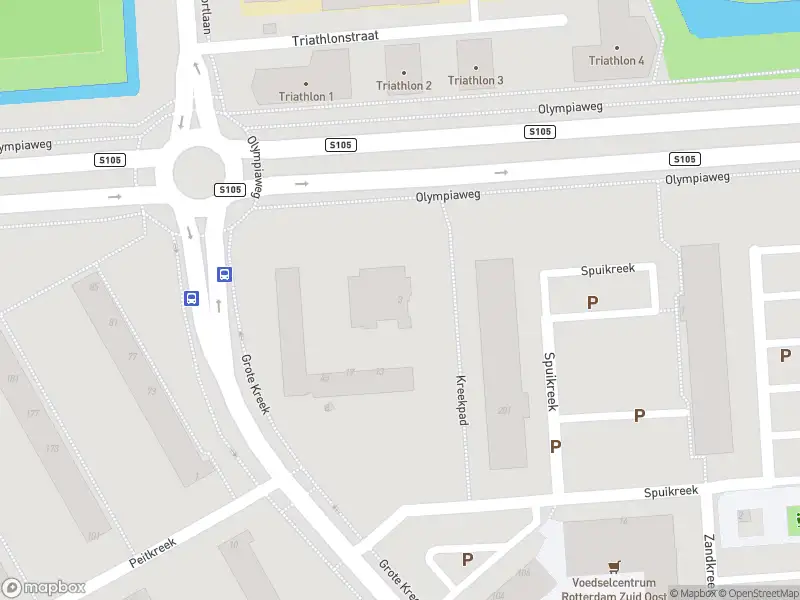 Ambulance met gepaste spoed naar de Kreekpad in Rotterdam