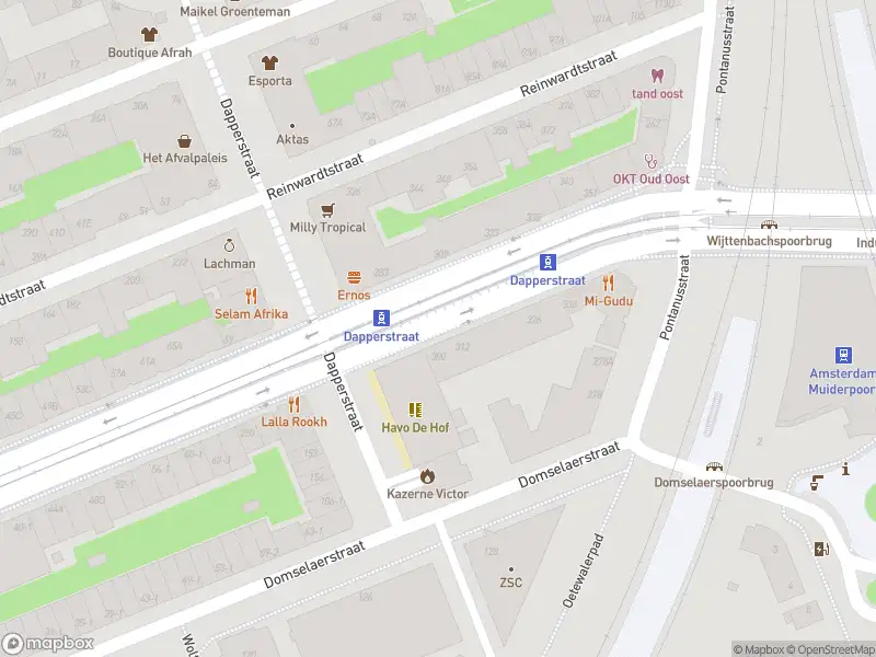 Brandweer met gepaste spoed naar de Eerste Van Swindenstraat in Amsterdam vanwege afhijsen patient