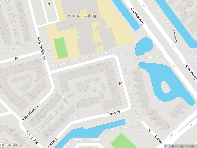 Ambulance met grote spoed naar de Port-Saidstraat in Rotterdam