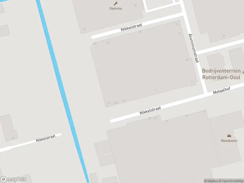 Brandweer met grote spoed naar de Nikkelstraat in Rotterdam vanwege een buitenbrand
