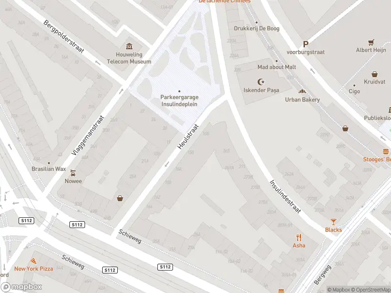 Ambulance met gepaste spoed naar de Heulstraat in Rotterdam