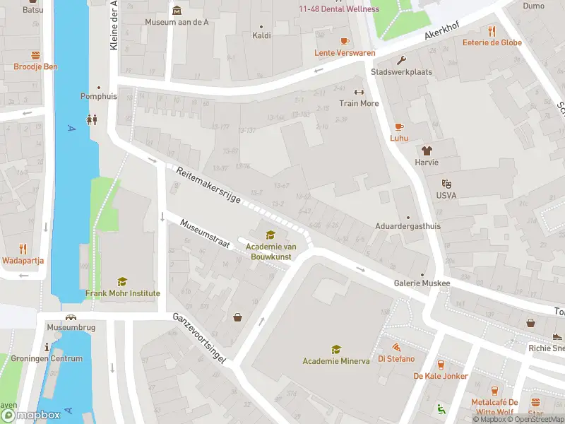 Brandweer met gepaste spoed naar de Reitemakersrijge in Groningen vanwege wateroverlast