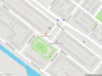 Brandweer met grote spoed naar de Nieuwe Maanstraat in Amsterdam vanwege voertuigbrand