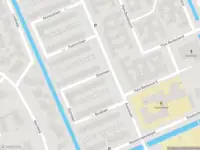 Ambulance met grote spoed naar de Elzenlaan in Pijnacker