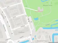 Ambulance met grote spoed naar de Meersingel in Pijnacker