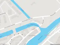 Ambulance met gepaste spoed naar de Sommelsdijkse Havendijk in Middelharnis
