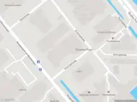 Ambulance met grote spoed naar de Groningenweg in Gouda