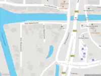 Ambulance met grote spoed naar de Klein Westerbuiten in Edam
