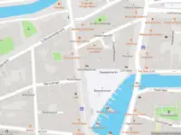 Brandweer met gepaste spoed naar de Beestenmarkt in Leiden
