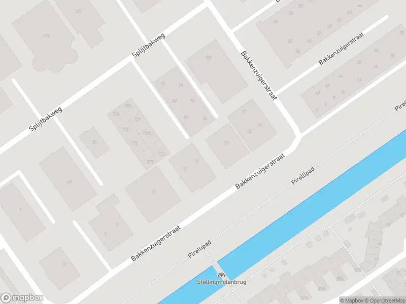 Politie naar de Bakkenzuigerstraat in Almere vanwege schietincident