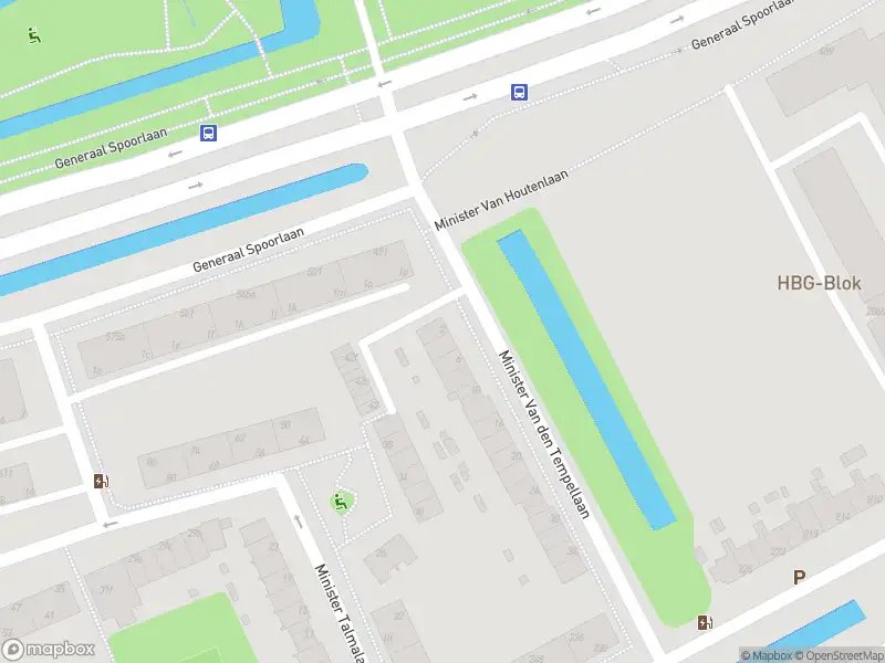 Ambulance met grote spoed naar de Min Van den Tempellaan in Rijswijk