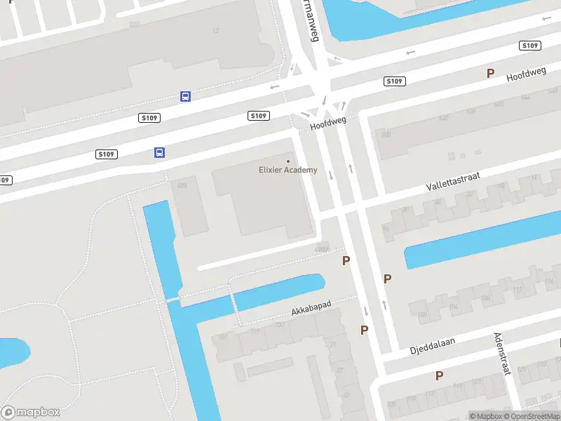 Ambulance met gepaste spoed naar de Hoofdweg in Rotterdam