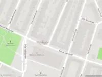 Ambulance met gepaste spoed naar de Grote Visserijstraat in Rotterdam