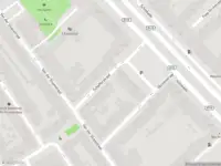 Ambulance met grote spoed naar de Schefferstraat in Rotterdam