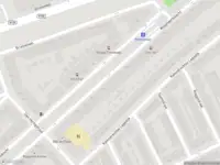 Brandweer met gepaste spoed naar de Gaesbeekstraat in Rotterdam