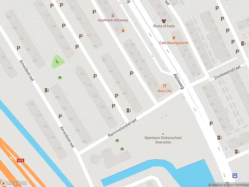 Ambulance met gepaste spoed naar de Beeningerstraat in Rotterdam