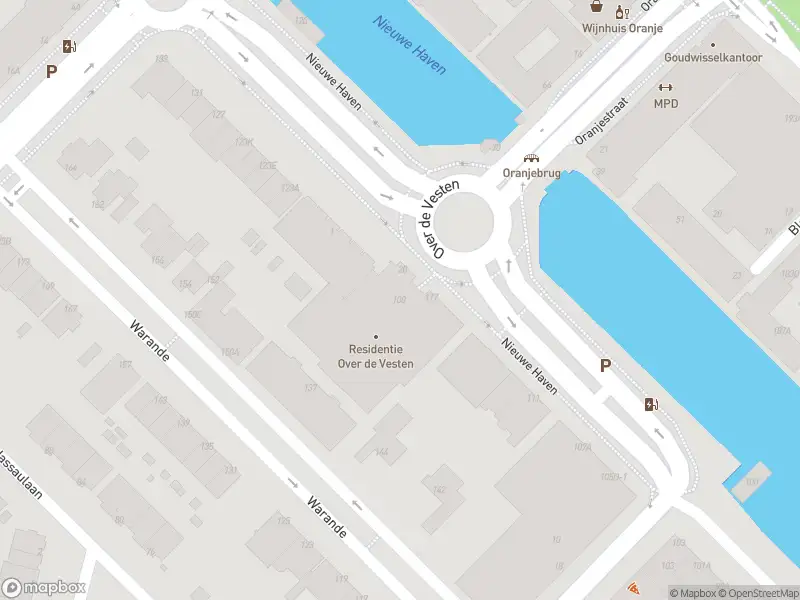 Ambulance met grote spoed naar de Over de Vesten in Schiedam