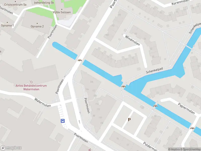 Ambulance met grote spoed naar de Poortmolen in Capelle aan den IJssel