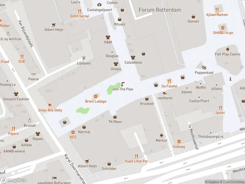 Ambulance met gepaste spoed naar de Binnenwegplein in Rotterdam