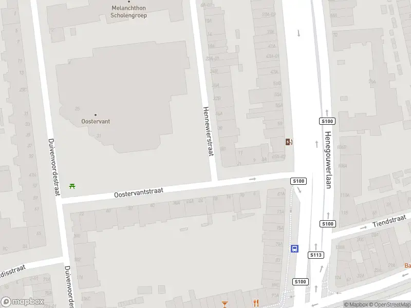 Ambulance met gepaste spoed naar de Oostervantstraat in Rotterdam